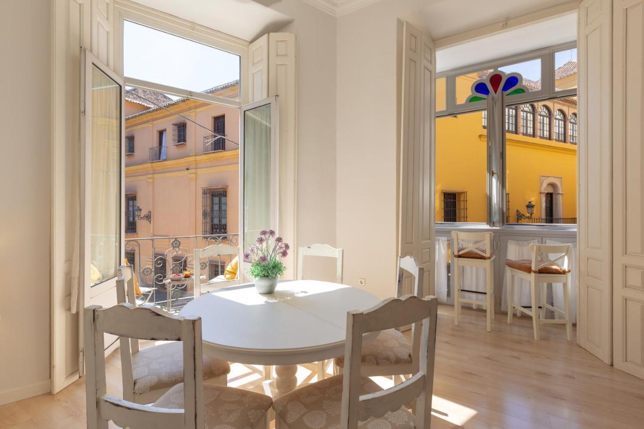 Luminoso Apartamento De Dos Habitaciones Con Vistas A Las Catedral Málaga Exteriör bild