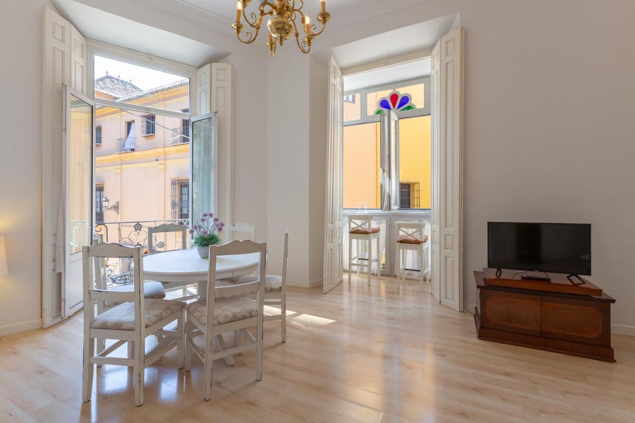 Luminoso Apartamento De Dos Habitaciones Con Vistas A Las Catedral Málaga Exteriör bild