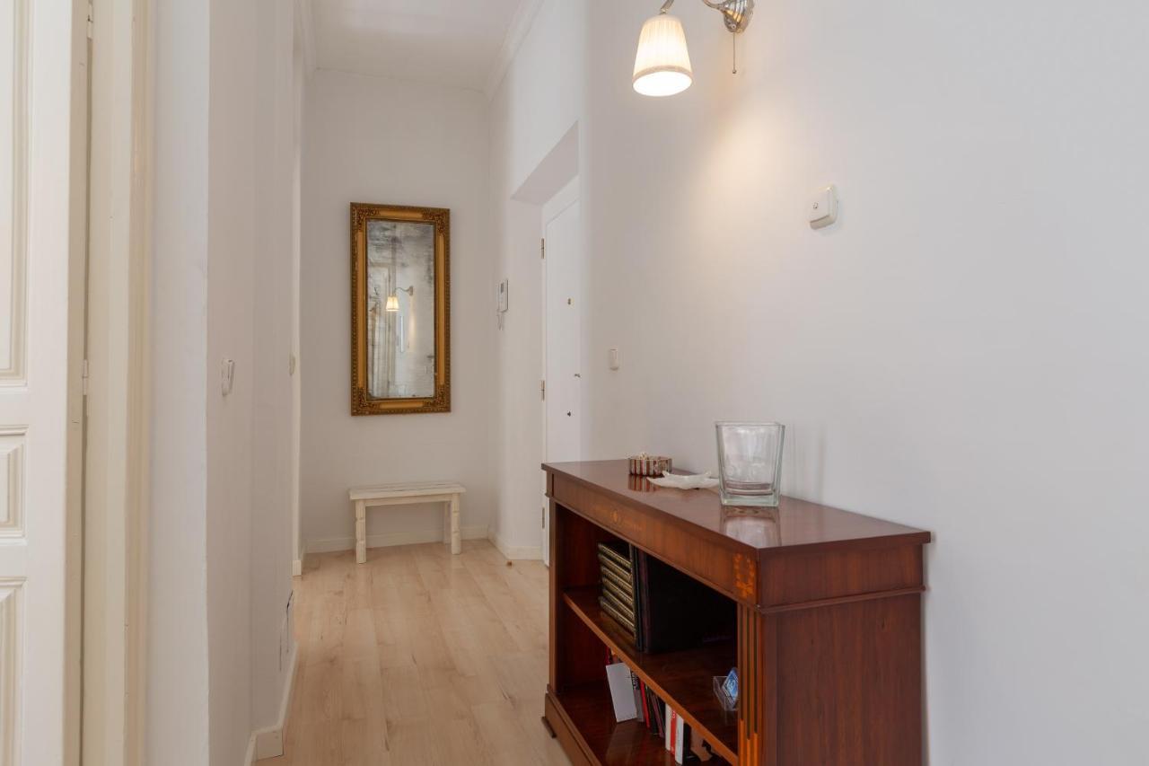 Luminoso Apartamento De Dos Habitaciones Con Vistas A Las Catedral Málaga Exteriör bild