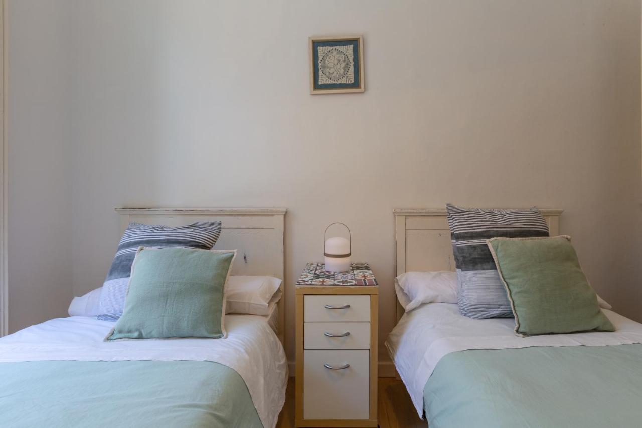 Luminoso Apartamento De Dos Habitaciones Con Vistas A Las Catedral Málaga Exteriör bild